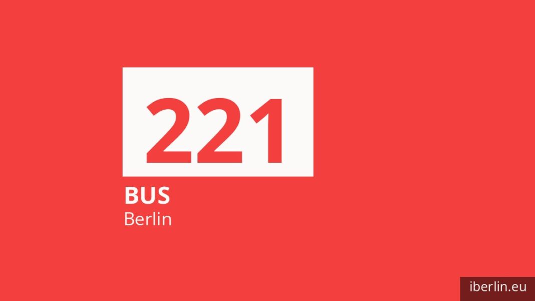 Bus 221 in Berlin